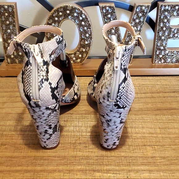 Aldo Nichole Snakeskin Block Cross Strap Heels Pumps Sz 7 - Picture 3 of 9